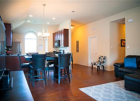 3rd image of 2843 Becki Dr