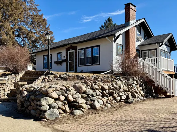 107 E Wynoka St, Pierre, SD 57501