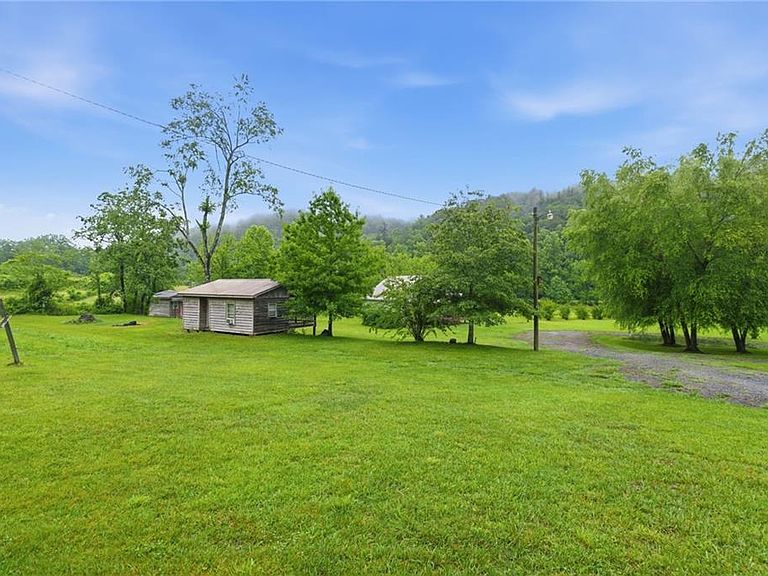 Listing photo 5