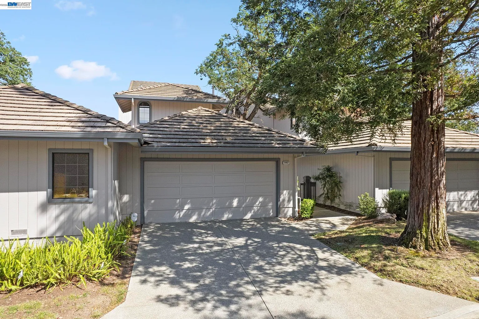 5982 Post Oak Cir photo 1