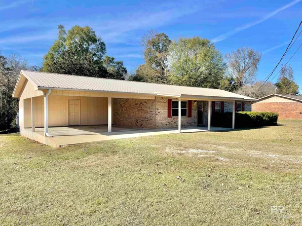 50 Sue St, Flomaton, AL 36441
