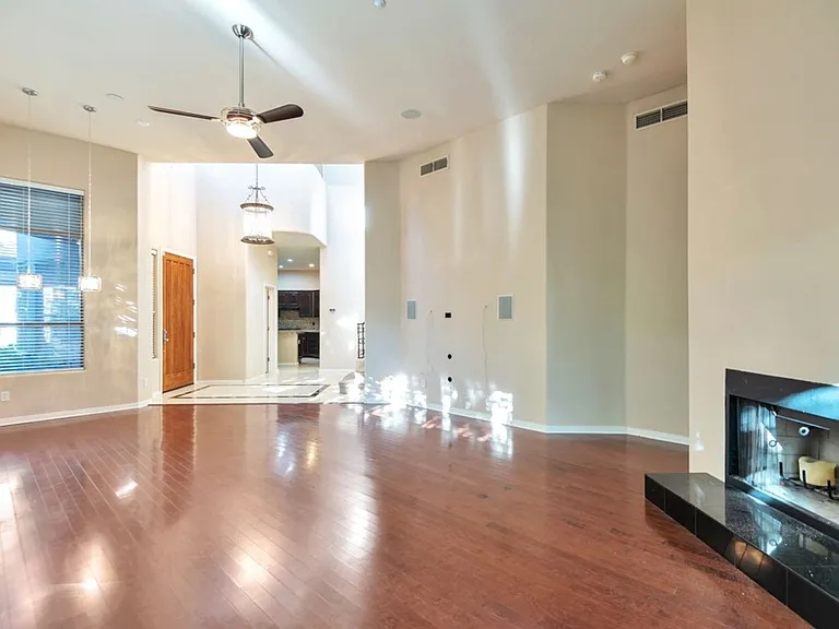 7301 E Woodsage Ln — Photo 3