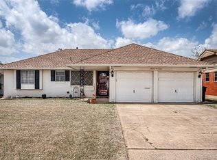 1317 Regency Blvd, Moore, OK 73160