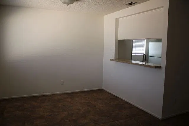 2 bed, 1000 sqft, $1,995 — Photo 3