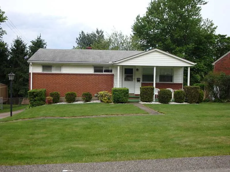 733 Heartwood Dr photo 1