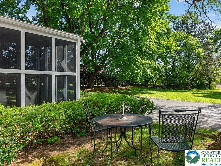 1226 Trexlertown Rd — Photo 6