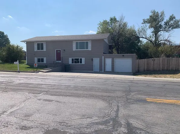 3562 Meadowlark Dr, Casper, WY 82604