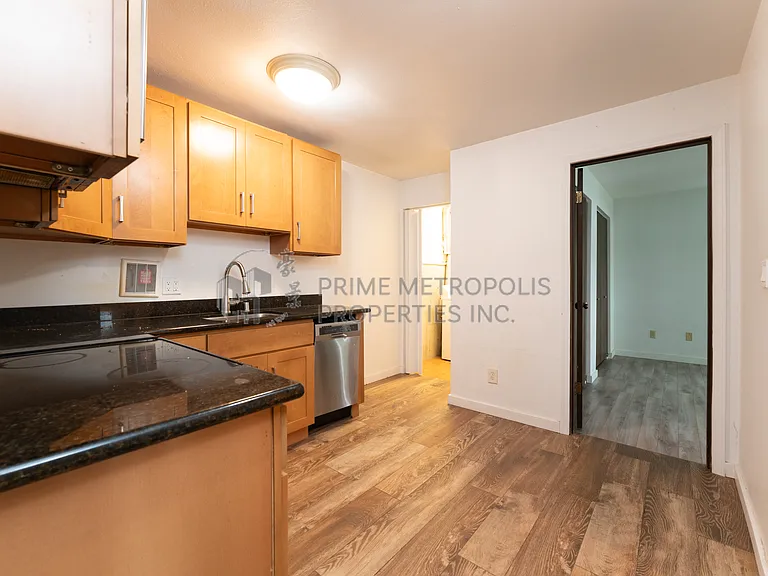 10706 Lakeside Ave NE — Photo 17