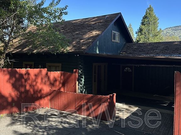 2nd image of 4550 Rogue River Hwy APT 10