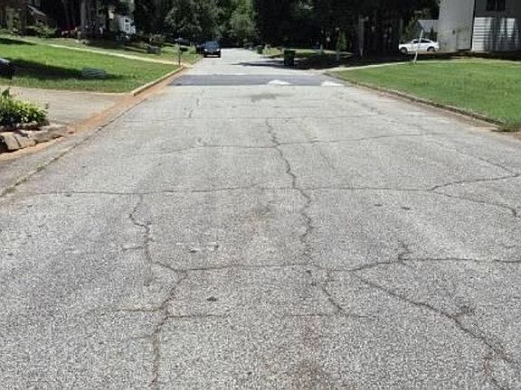 4th image of 1538 Stoneleigh Hill Rd