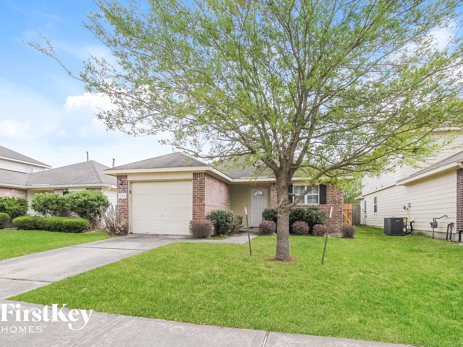 3 bed, 2.0 bath, 1166 sqft, $1,930 — Photo 2