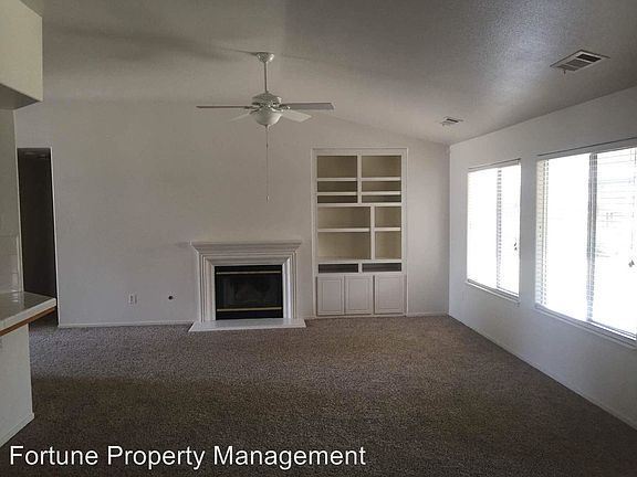 2nd image of 5723 W Sunnyside Dr