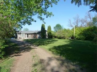 6810 Willow Rd N, Mandan, ND 58554