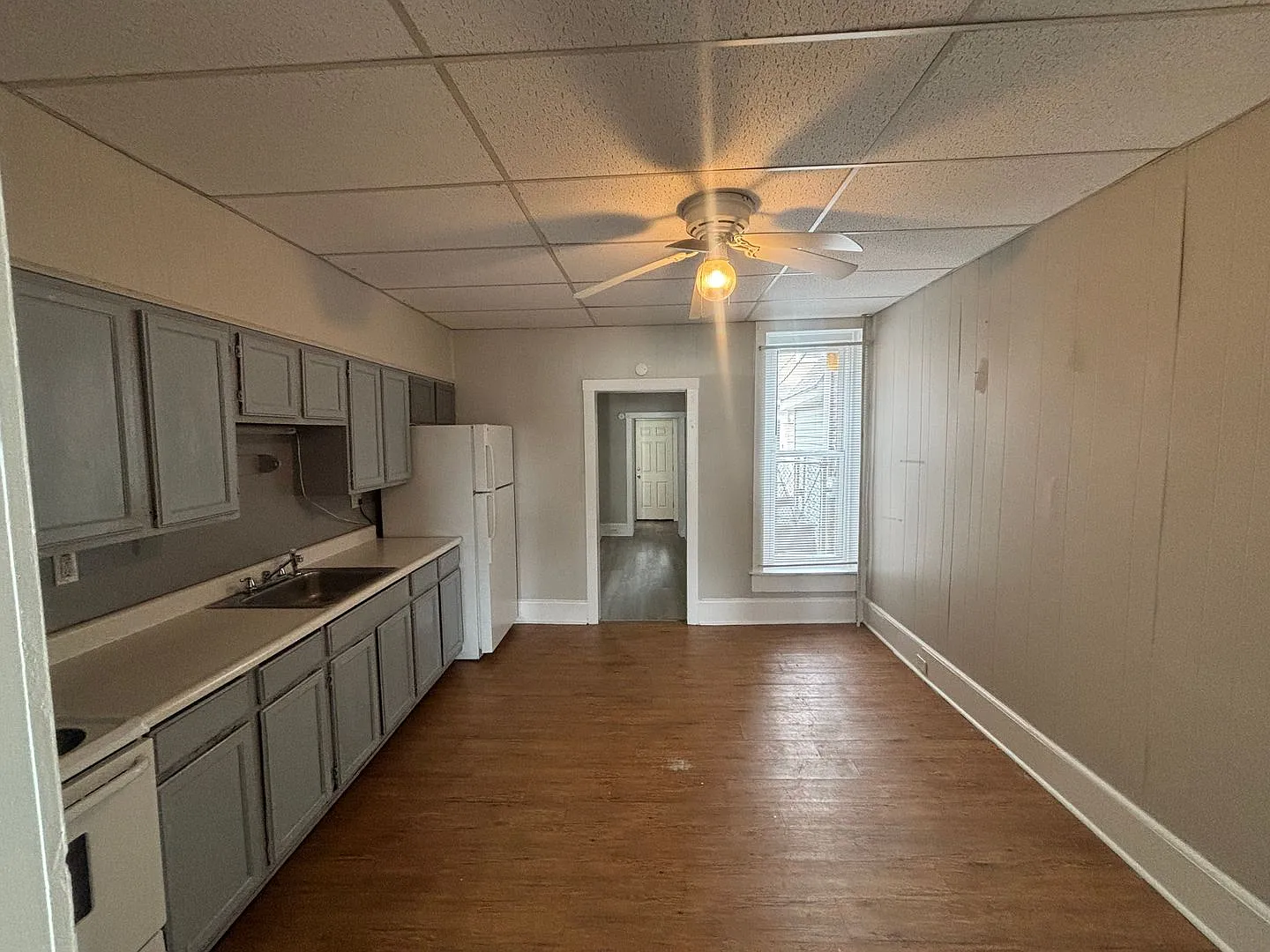 1 bed, 1.0 bath, 1368 sqft, $1,300 — Photo 3