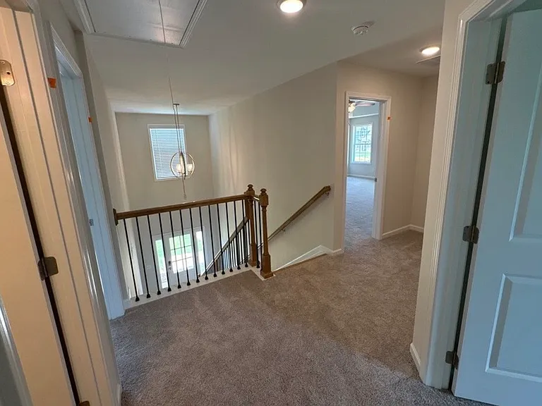 826 Tiger Dr — Photo 14