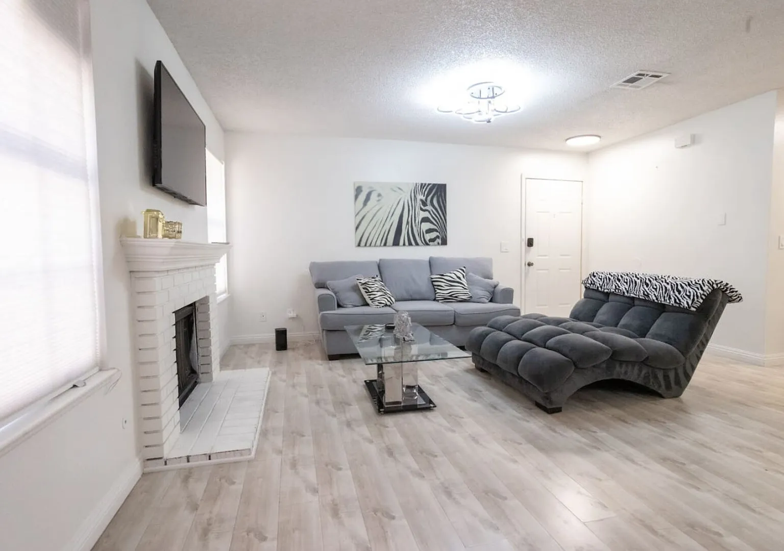 2 Bdr Close to Las Vegas Strip — Photo 1