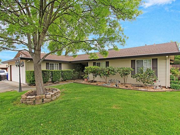 2nd image of 5000 Tracy Ct