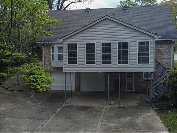 4th image of 1030 Foxmoor Dr