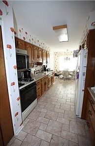 4th image of 2752 Wilshire Ln
