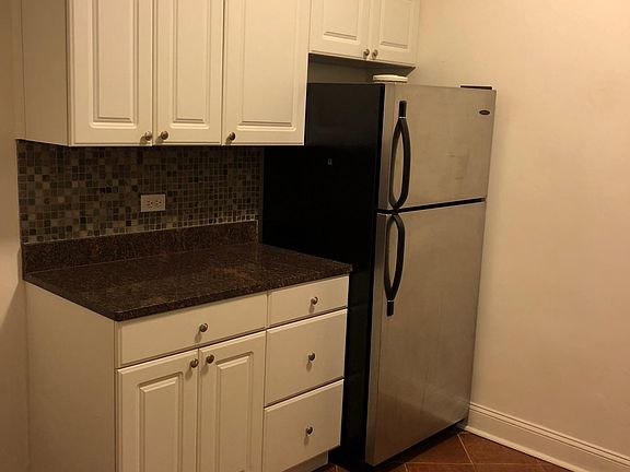 3rd image of 324 Larchmont Acres APT B