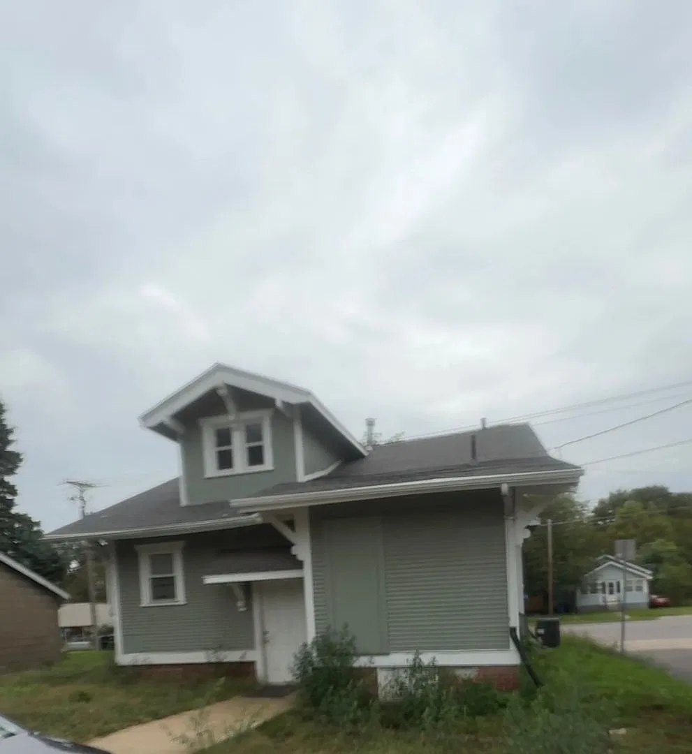 Charming 4-Bedroom Home with Historic Character Special Rent of Just $995! — Photo 1