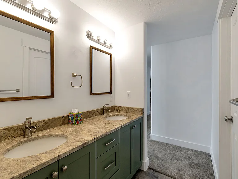 1655 S Longview Rd #1 — Photo 12