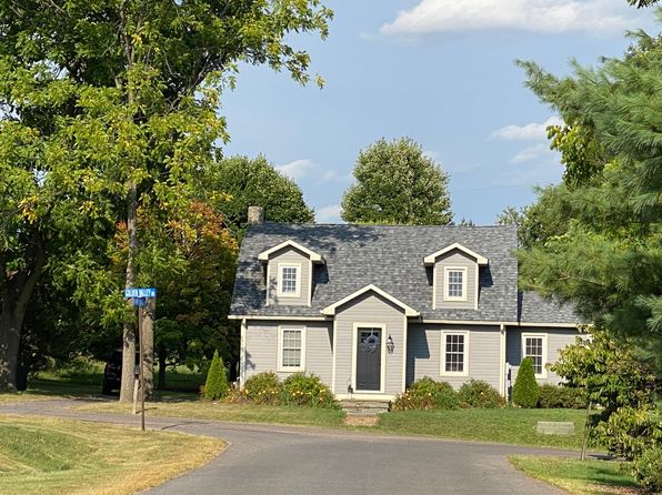 323 Golden Valley Dr