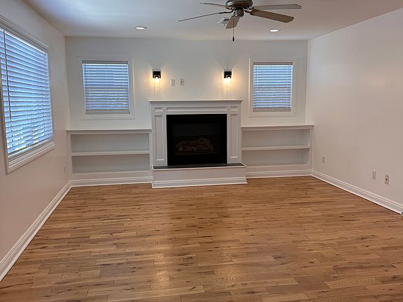 2nd image of 3848 Girard Ave #N-a
