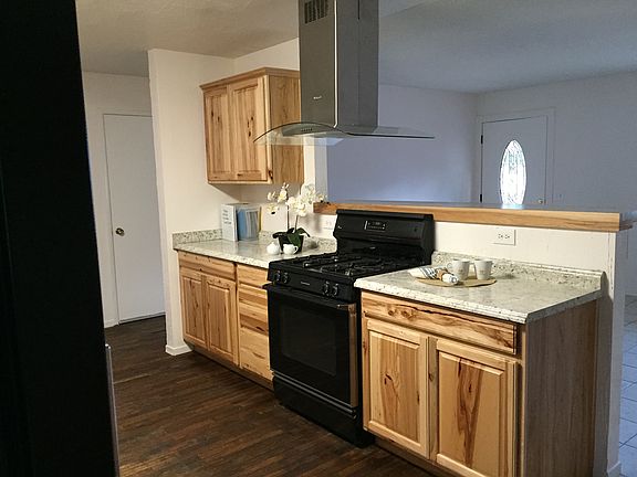 5th image of 3022 Eastlake Blvd