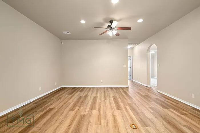 2 bed, 2.0 bath, 1436 sqft, $1,699 — Photo 2