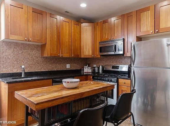 5th image of 1658 W Belmont Ave APT 3E