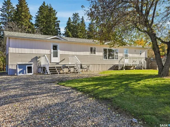 708 Main Street S, Ituna, SK S0A 1N0