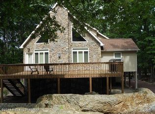 415 Tuscarora Dr W, Hazleton, PA 18202