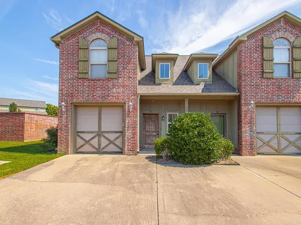 101 Tivoli Ln, Maumelle, AR 72113