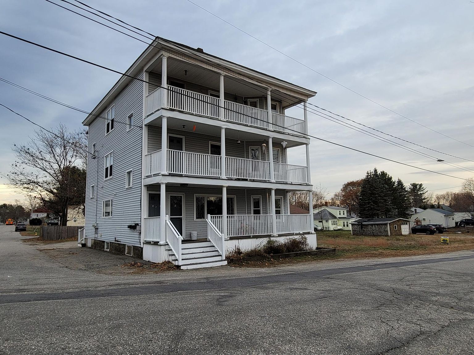 39 Sherburne St, Sanford, ME 04073 Zillow