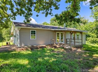 702 Doc Ridgeway Dr, Macks Creek, MO 65786