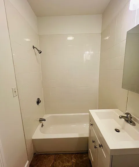 38 Hemenway St #16 — Photo 15