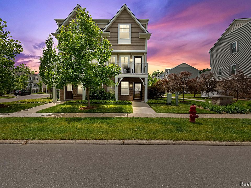 1st image of 560 Parkdale Ln