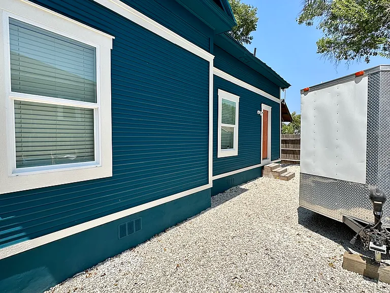 1019 Steves Ave #1 — Photo 11