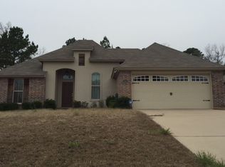 10160 English Oaks Dr, Keithville, LA 71047