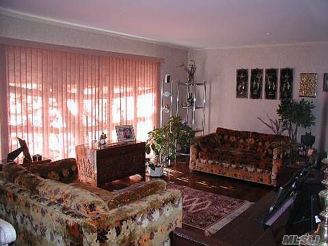 2nd image of 91 Elaine Dr