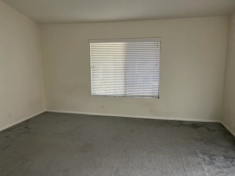1657 Meadow Glen Rd — Photo 15