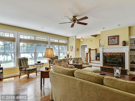 Living Room w/Waterfront View