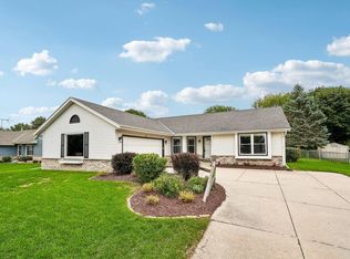 1917 Rustic Way, Waukesha, WI 53186