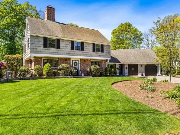 26 Meeting House Ln, Weymouth, MA 02189