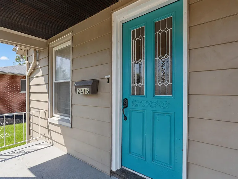 2415 Telegraph Rd — Photo 2
