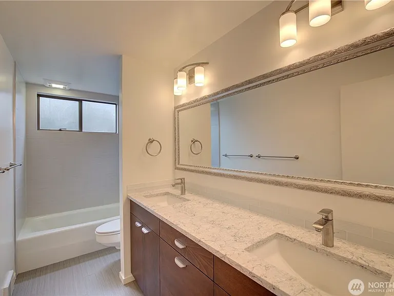 3406 W Lake Sammamish Pkwy NE — Photo 13
