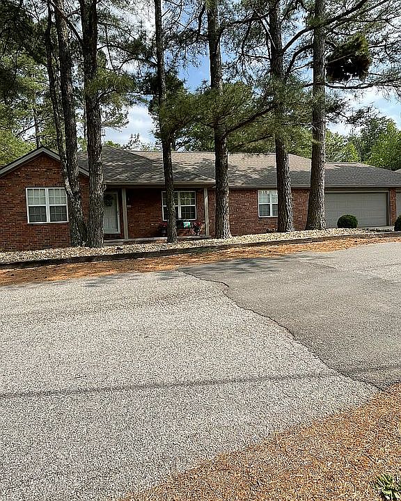 1st image of 34 Sandridge Dr