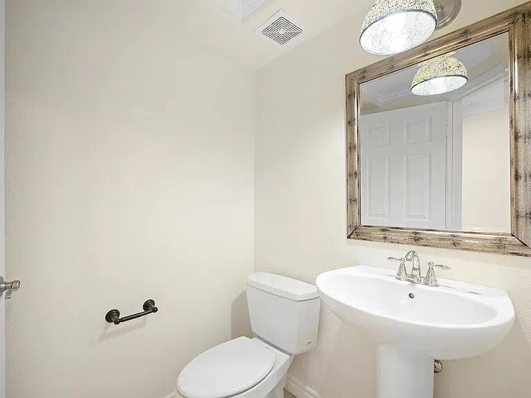345 W Loraine St #3 — Photo 14