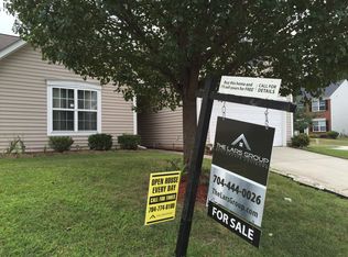 7904 Mossycup Dr, Charlotte, NC 28215